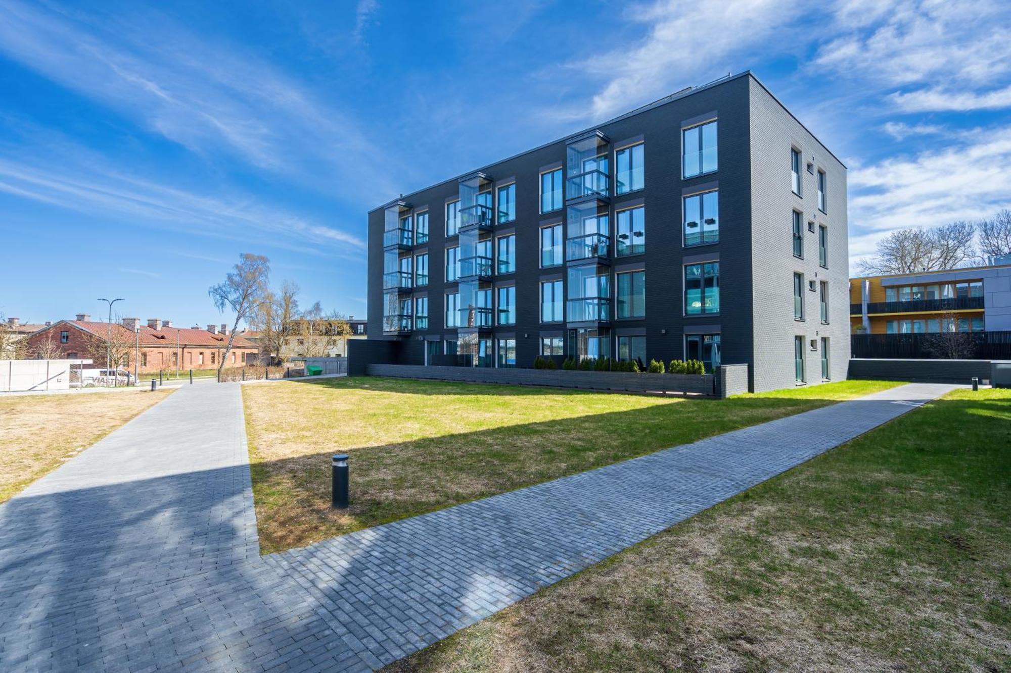 Apartment Dream - Modern Design With Balcony & Free Parking