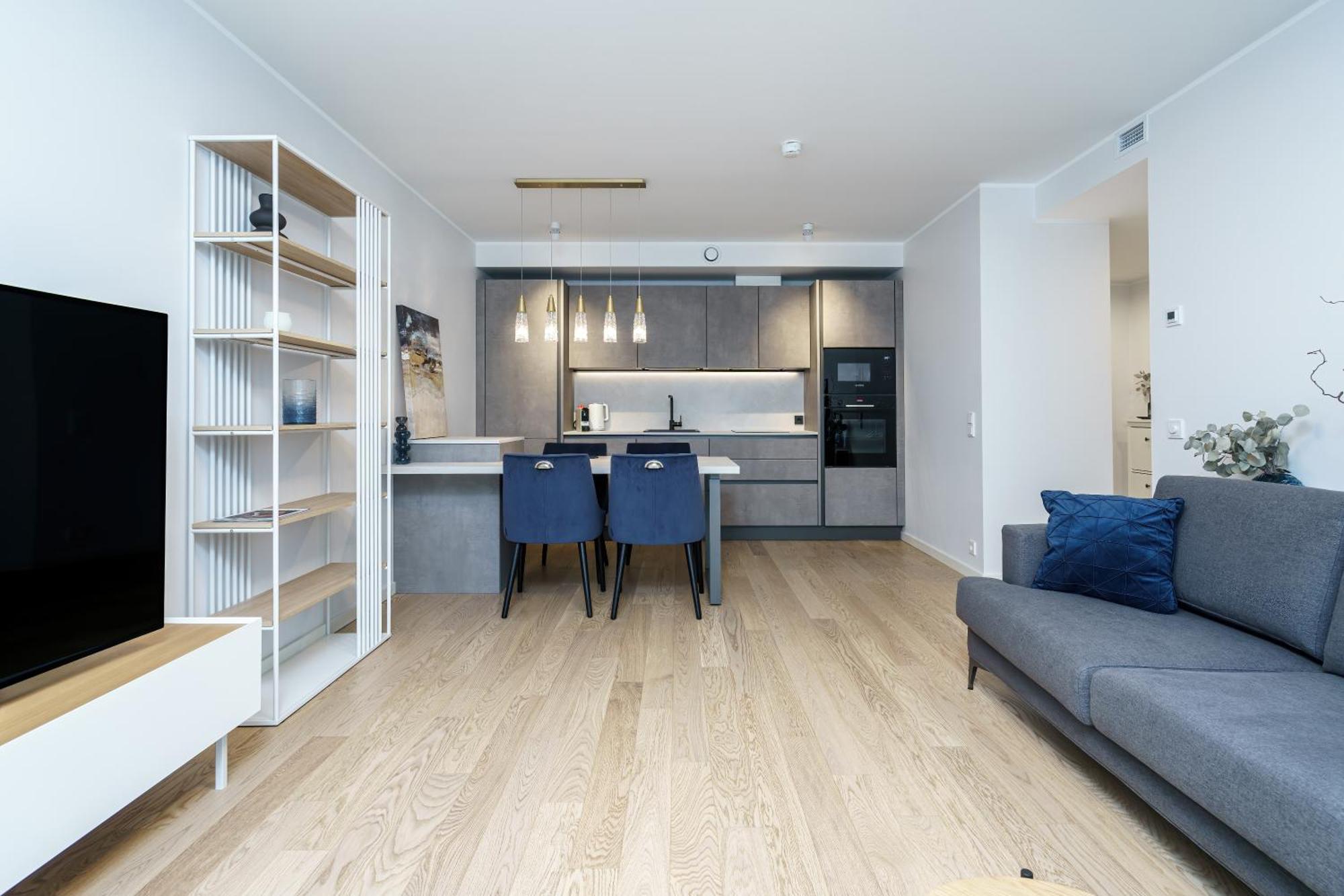 Dream - Modern Design With Balcony & Free Parking Apartment
